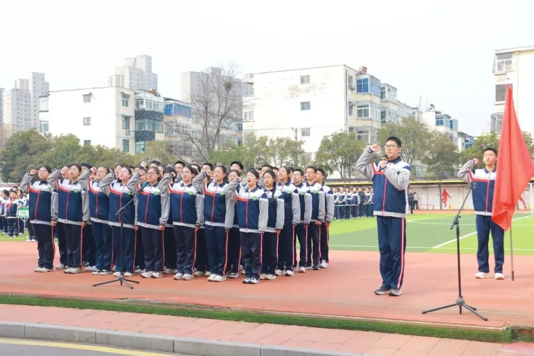 新乡市第三十中学成功举办2026年中考百日冲刺誓师大会 第10张