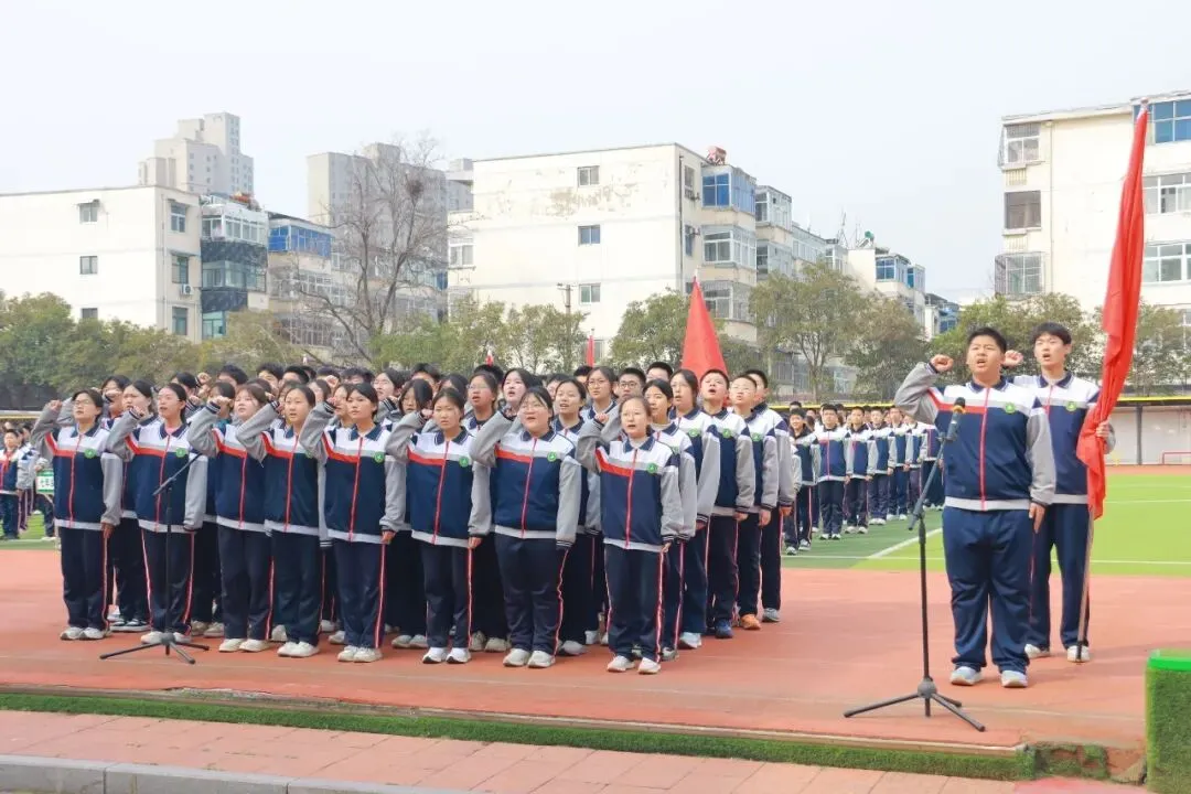 新乡市第三十中学成功举办2026年中考百日冲刺誓师大会 第18张
