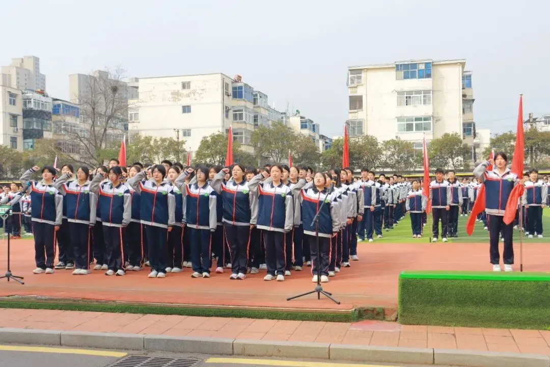 新乡市第三十中学成功举办2026年中考百日冲刺誓师大会 第26张