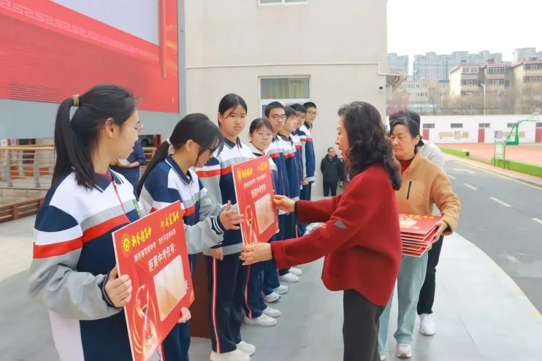 新乡市第三十中学成功举办2026年中考百日冲刺誓师大会 第33张