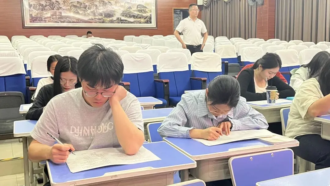 精研真题明方向,深耕教学促发展!——我校开展教师同做中考题活动 第9张