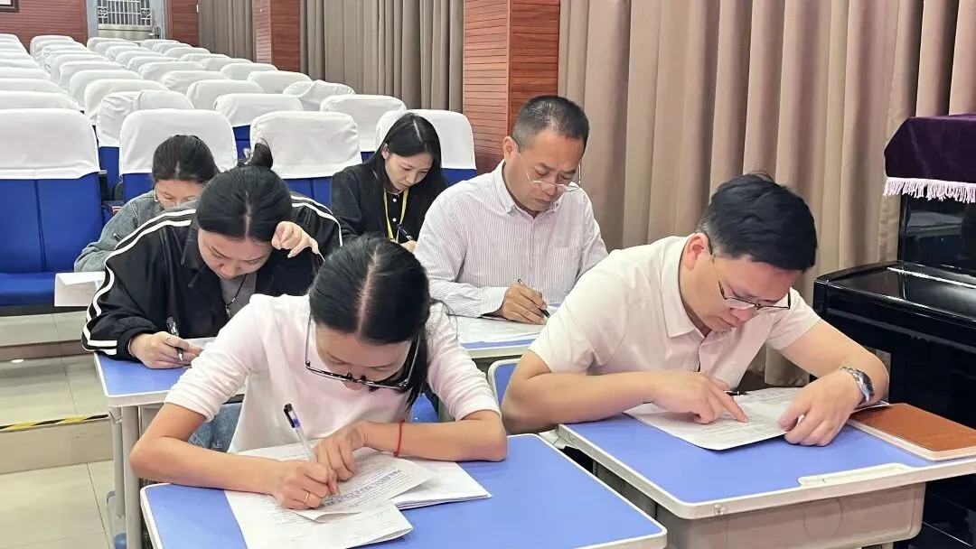 精研真题明方向,深耕教学促发展!——我校开展教师同做中考题活动 第11张