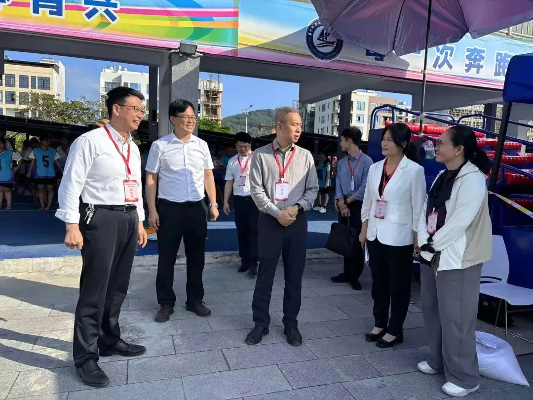 奔跑吧,少年!我县中考体育开考,近700名考生驰骋考场 第2张