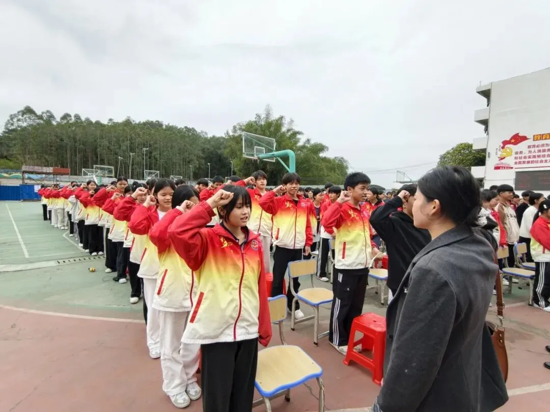 石龙一中2026年中考暨体育中考备考动员大会圆满举行 第42张