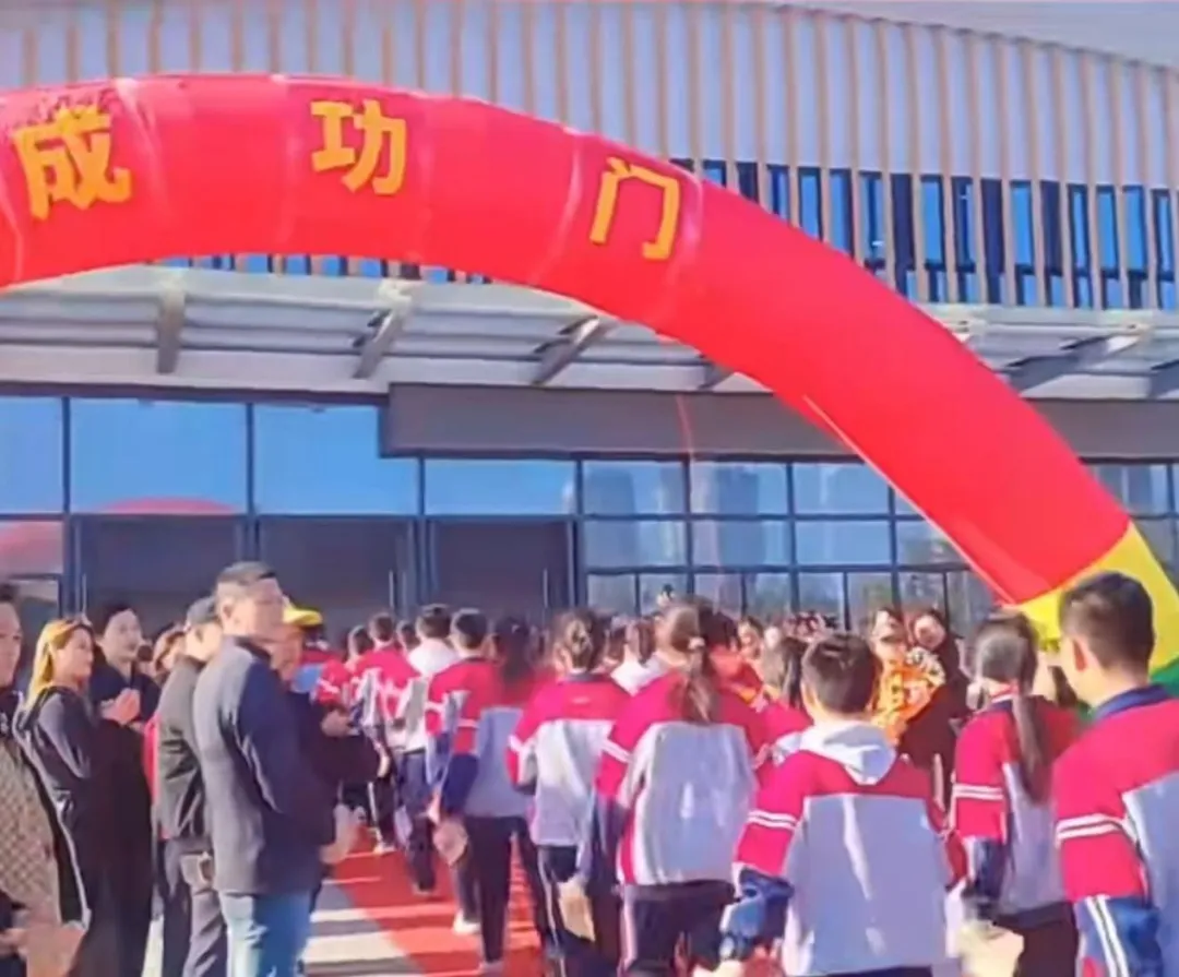 【中考冲刺赋能活动】心向璀璨·百日逐光——2026届中考百日冲刺赋能大会圆满举行 第29张