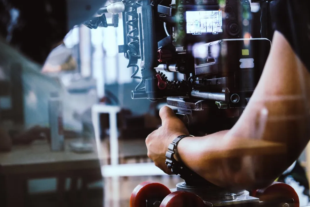 2026HKDSE英文口试Day6真题回忆:亲子关系、影视旅游、暑期活动 第9张