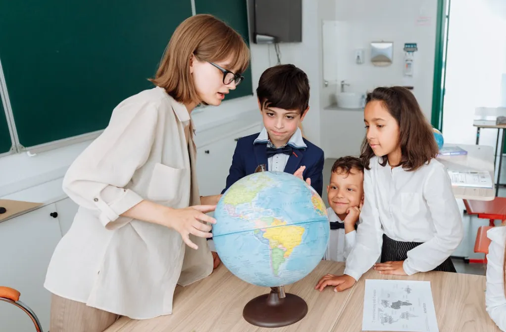 中考地理不计分了,但这个世界还在考你,孩子不考家长得学 第2张