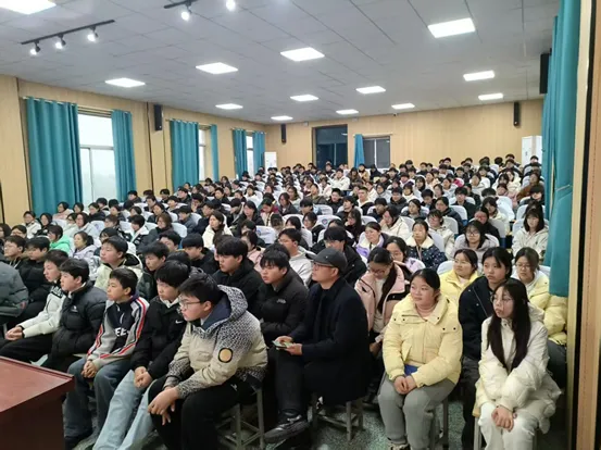 【唯以青春之名·共赴中考之约】顾庄学校初三年级中考冲刺动员大会 第9张