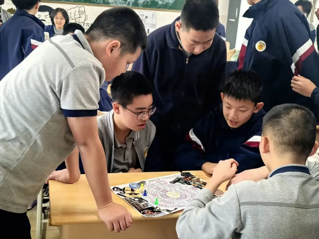 方寸之间阅千年 棋行中考亦从容——厦外初三历史备课组举办寒假创意作业成果展 第7张