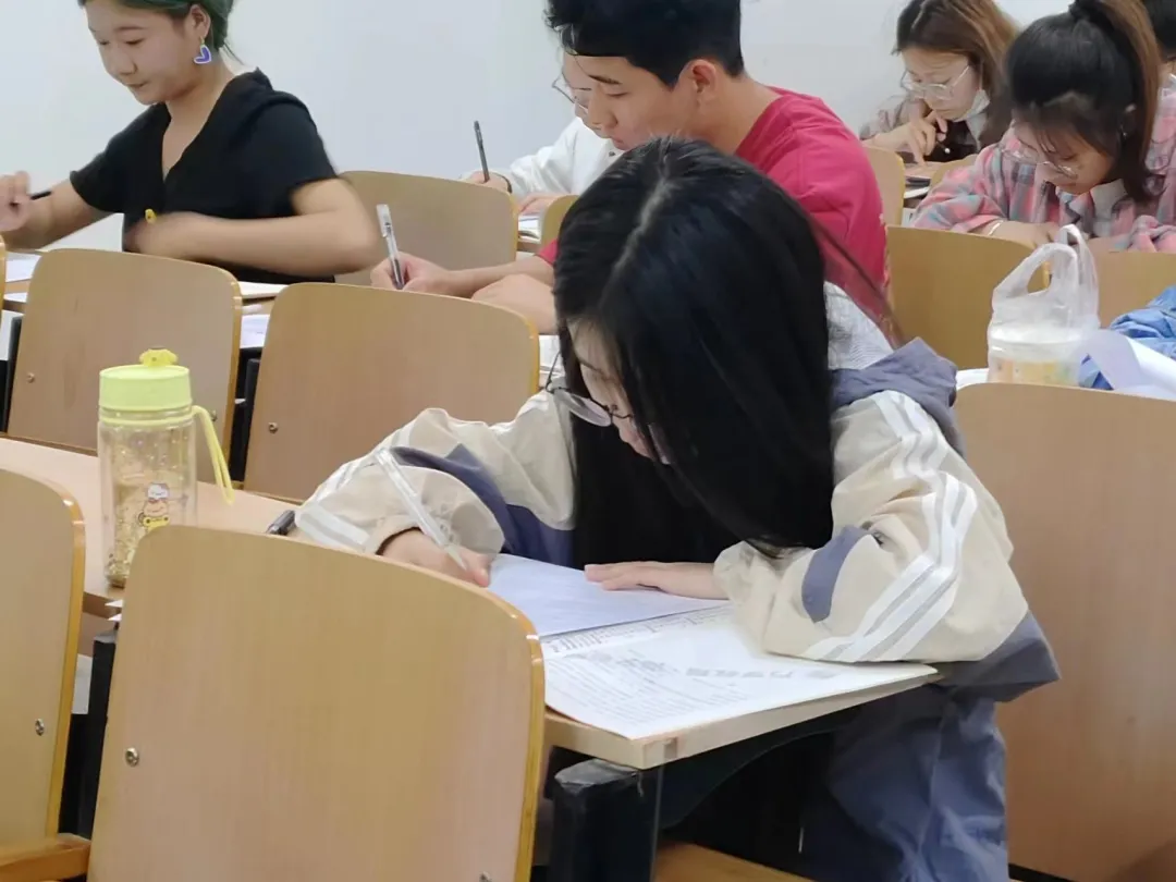 练心态,树考风|我系组织开展四六级模拟考试 第21张