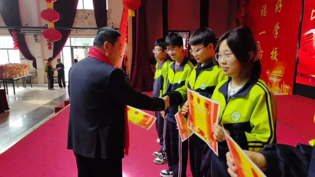 百日誓师燃斗志,逐梦中考启新程 | 树人教育学校2026届中考百日冲刺誓师大会 第32张