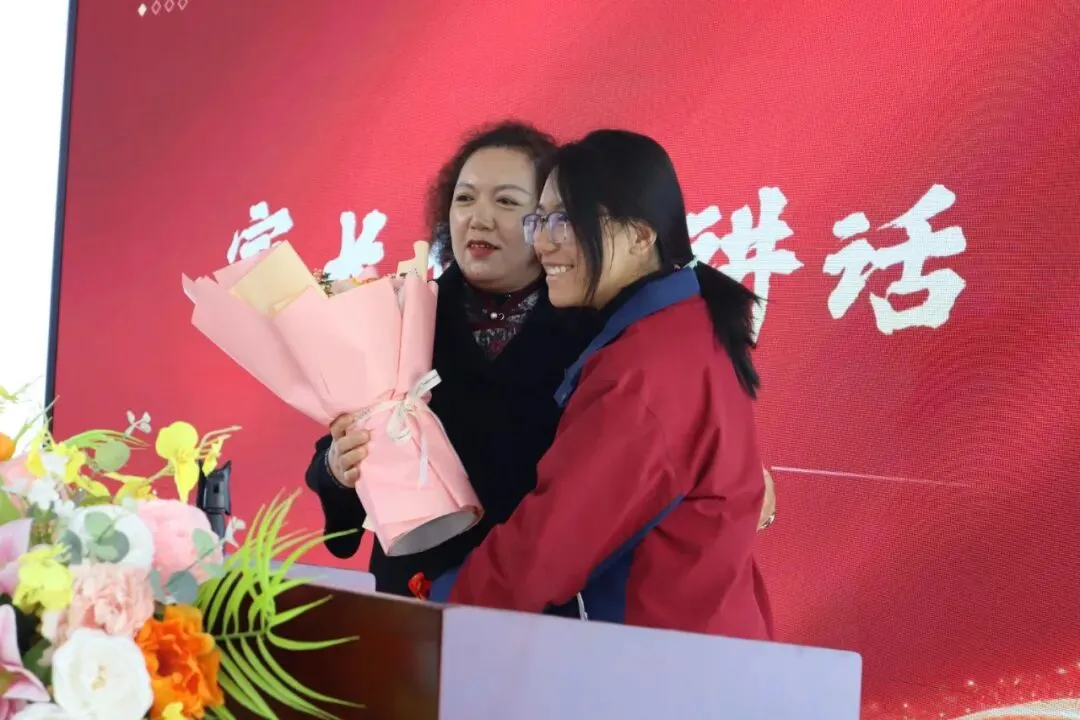 百日竞渡,破浪展雄风——金太阳学校中考百日誓师大会圆满举行 第17张