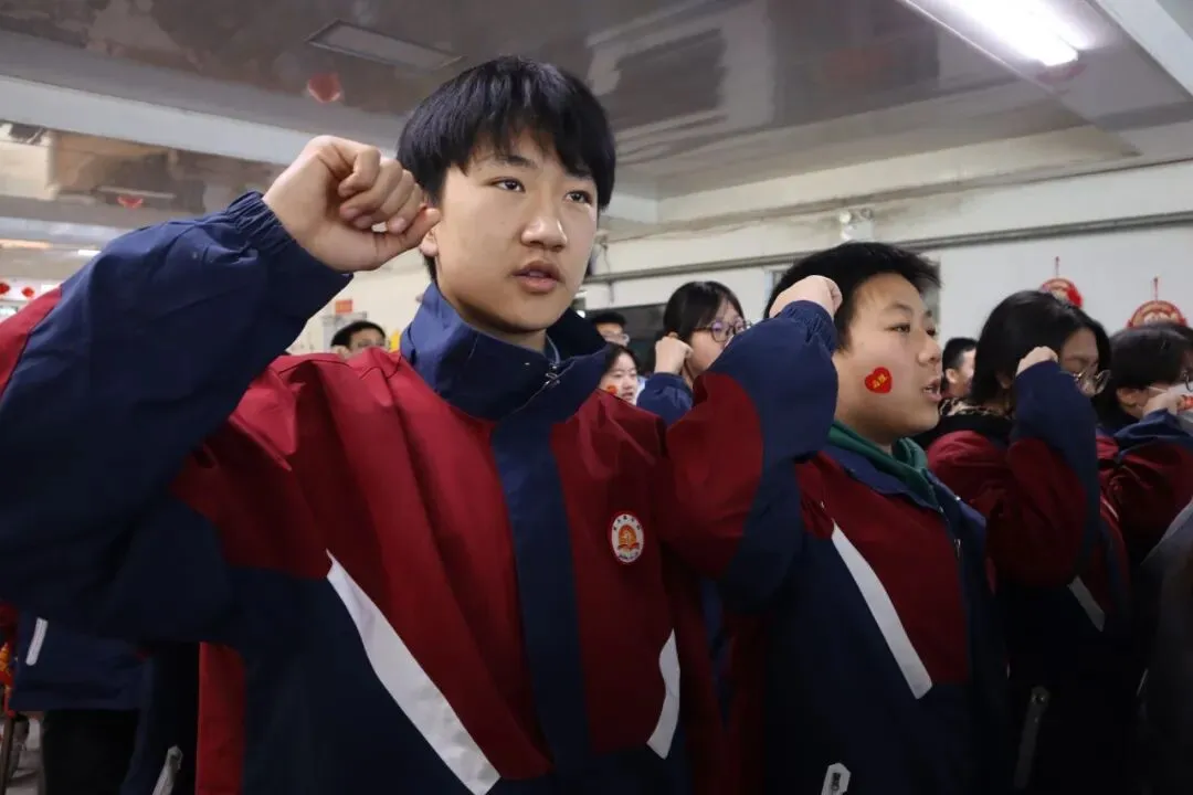 百日竞渡,破浪展雄风——金太阳学校中考百日誓师大会圆满举行 第20张