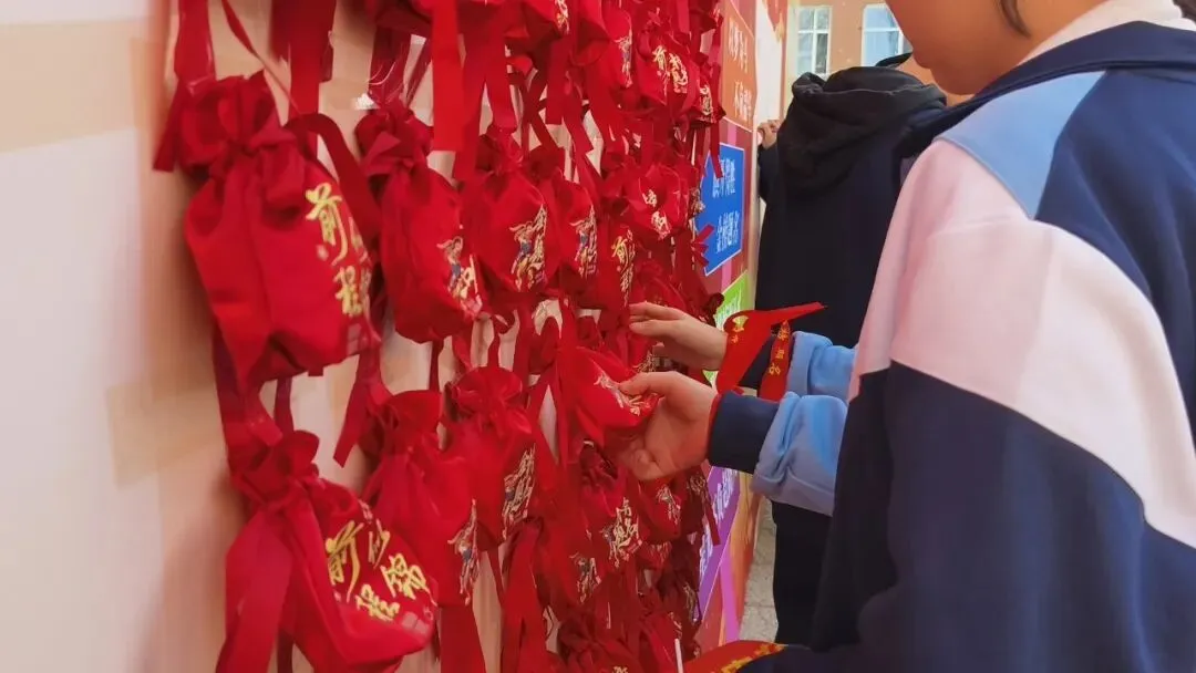 百日竞渡,破浪展雄风——金太阳学校中考百日誓师大会圆满举行 第37张