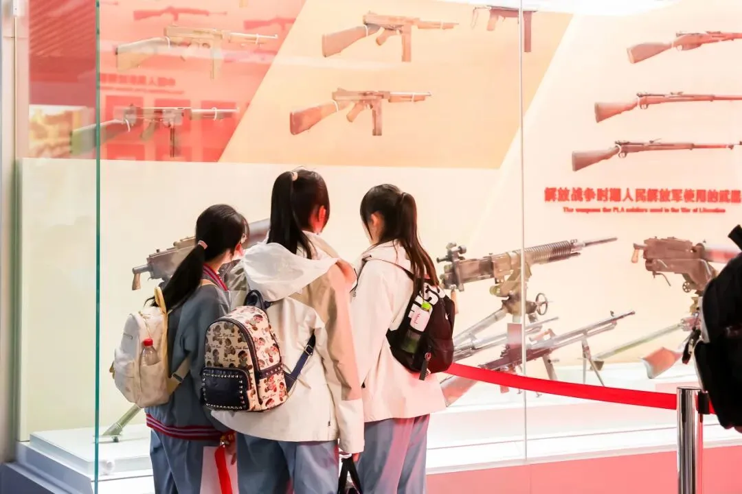 追寻赶考足迹 誓创中考辉煌 ——记初三年级香山革命纪念馆主题教育活动暨百日誓师大会 第31张