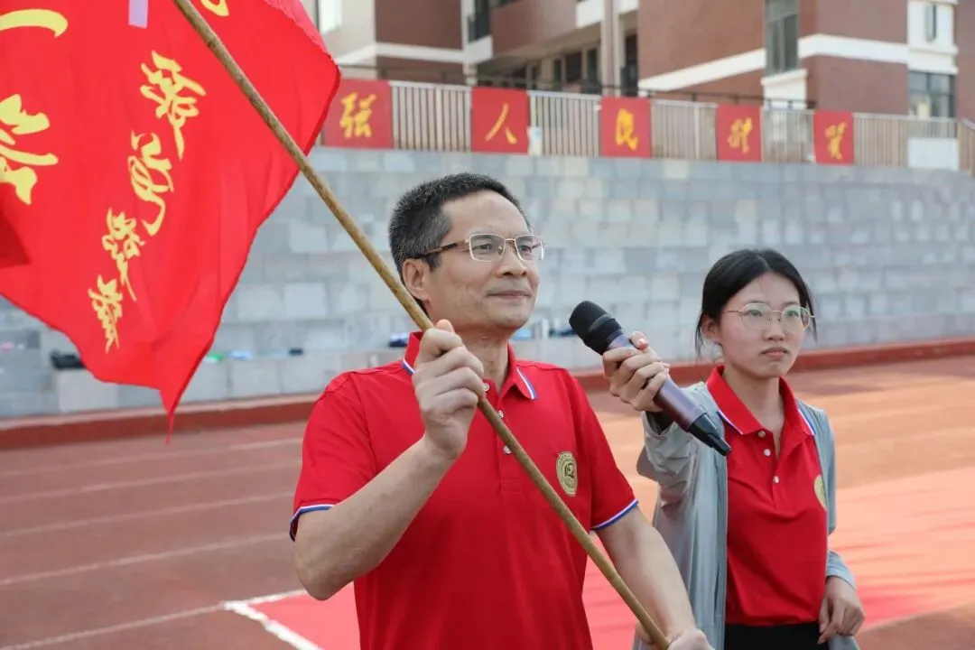 百日砺剑 决胜中考!——北海市第十二中学2026 届中考百日誓师大会燃情启幕 第21张