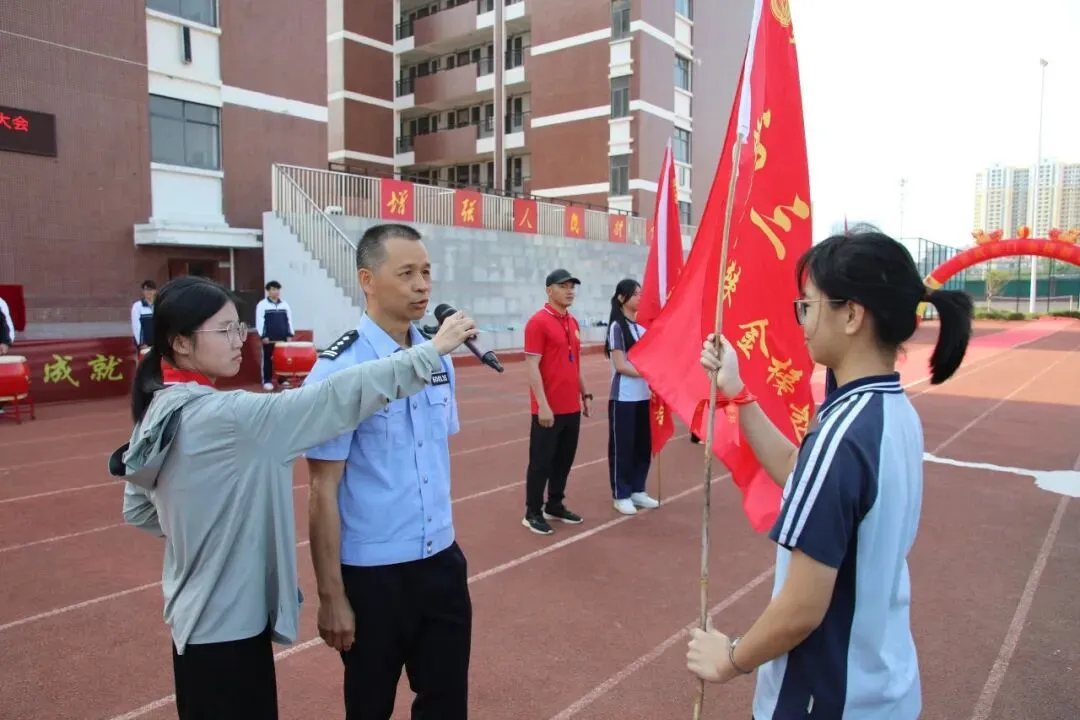百日砺剑 决胜中考!——北海市第十二中学2026 届中考百日誓师大会燃情启幕 第25张