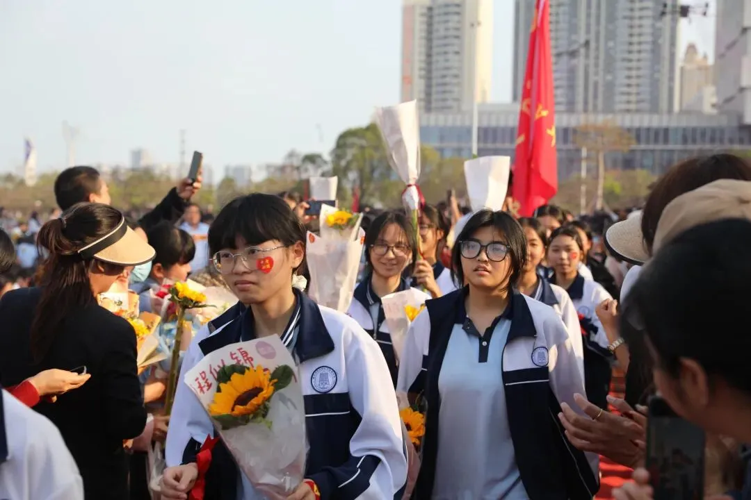 百日砺剑 决胜中考!——北海市第十二中学2026 届中考百日誓师大会燃情启幕 第43张
