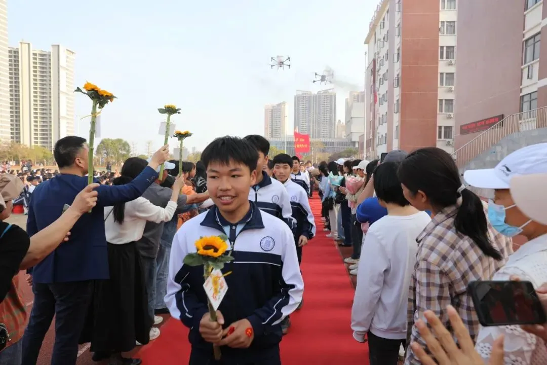 百日砺剑 决胜中考!——北海市第十二中学2026 届中考百日誓师大会燃情启幕 第45张