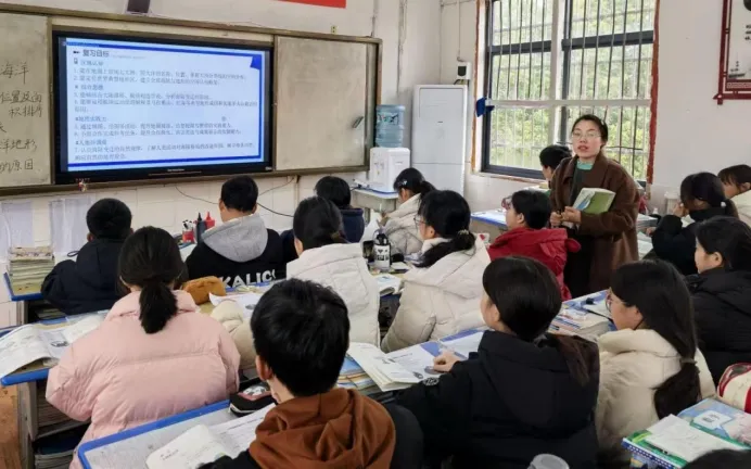 监利市2026届中考复习备考校际联合教研活动在程集镇初级中学举行 第35张
