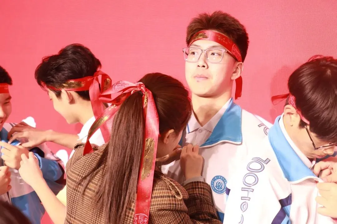 百日为阶,更进一步——初三年级中考百日誓师大会 第11张