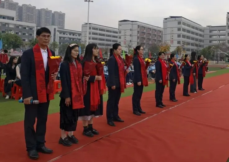 【中考百日誓师】策马扬鞭,逐梦中考!鹿鸣中学2026届中考百日誓师大会燃情启幕 第13张