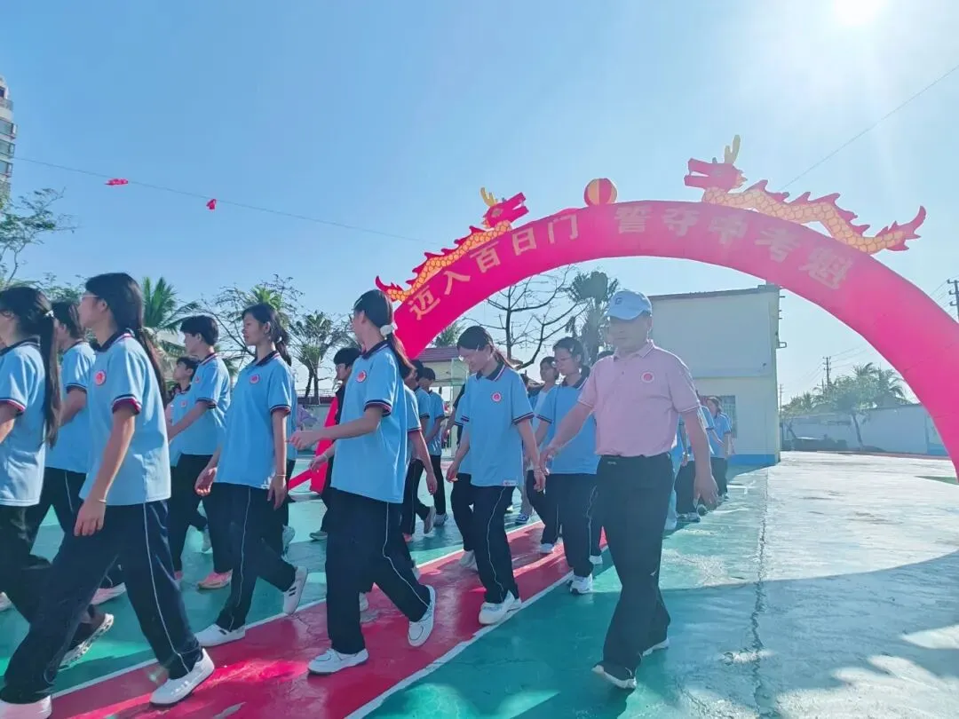 旗开得胜 | 三亚双品学校2026届中考百日誓师大会 第39张