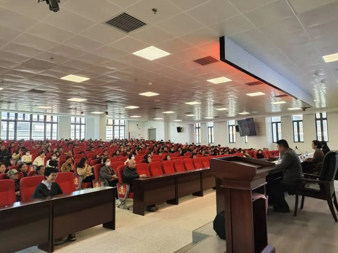 携手迎中考,同心共圆梦——记福清第二中学东部校区初三家长会 第6张