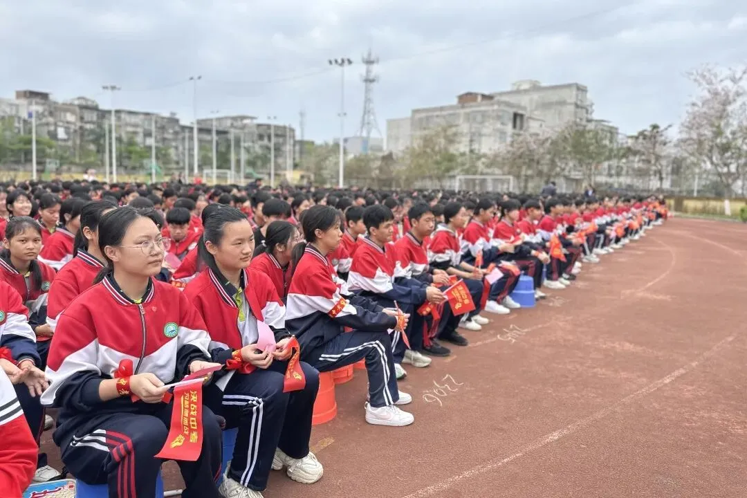 飞驰人生当此时 金马踏平中考路——宁明县实验学校2026年中考百日誓师大会圆满举行 第26张
