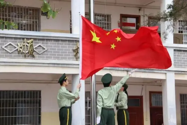 “砺志笃行承五色 百日冲刺战中考”忻城县民族中学2026年中考百日誓师大会 第9张