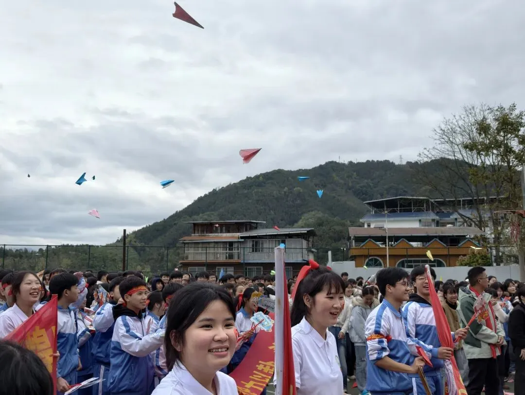 以战马之势 赴中考之约—我校举行2026届中考誓师大会 第22张