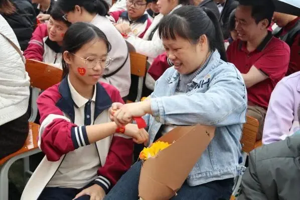 “砺志笃行承五色 百日冲刺战中考”忻城县民族中学2026年中考百日誓师大会 第39张