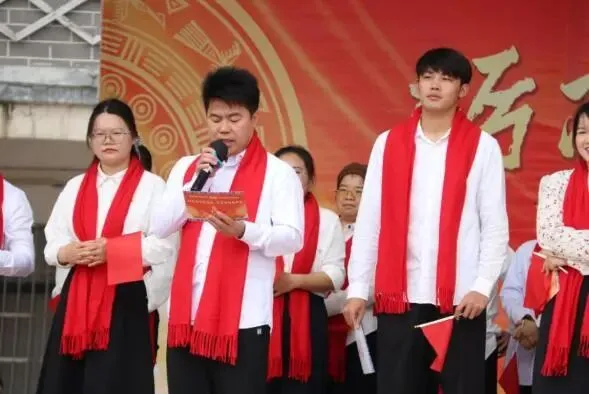 “砺志笃行承五色 百日冲刺战中考”忻城县民族中学2026年中考百日誓师大会 第43张