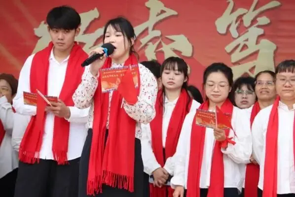 “砺志笃行承五色 百日冲刺战中考”忻城县民族中学2026年中考百日誓师大会 第45张