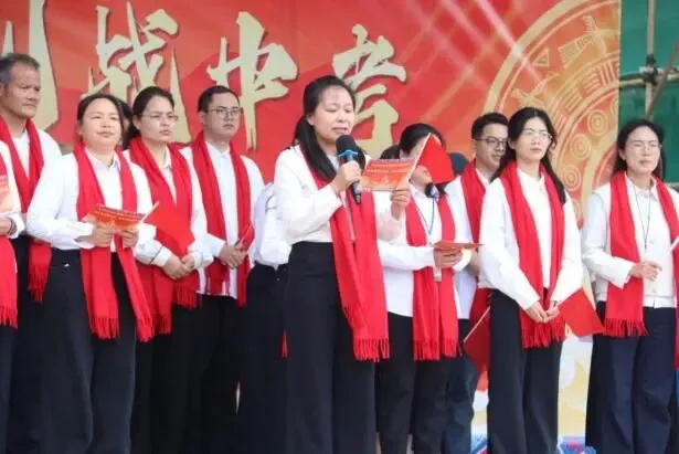 “砺志笃行承五色 百日冲刺战中考”忻城县民族中学2026年中考百日誓师大会 第50张