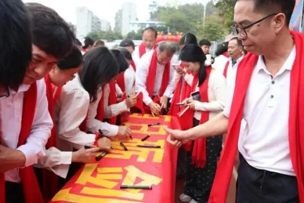 “砺志笃行承五色 百日冲刺战中考”忻城县民族中学2026年中考百日誓师大会 第73张