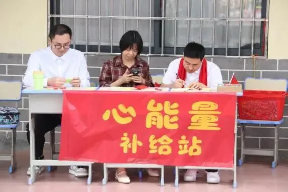 “砺志笃行承五色 百日冲刺战中考”忻城县民族中学2026年中考百日誓师大会 第89张