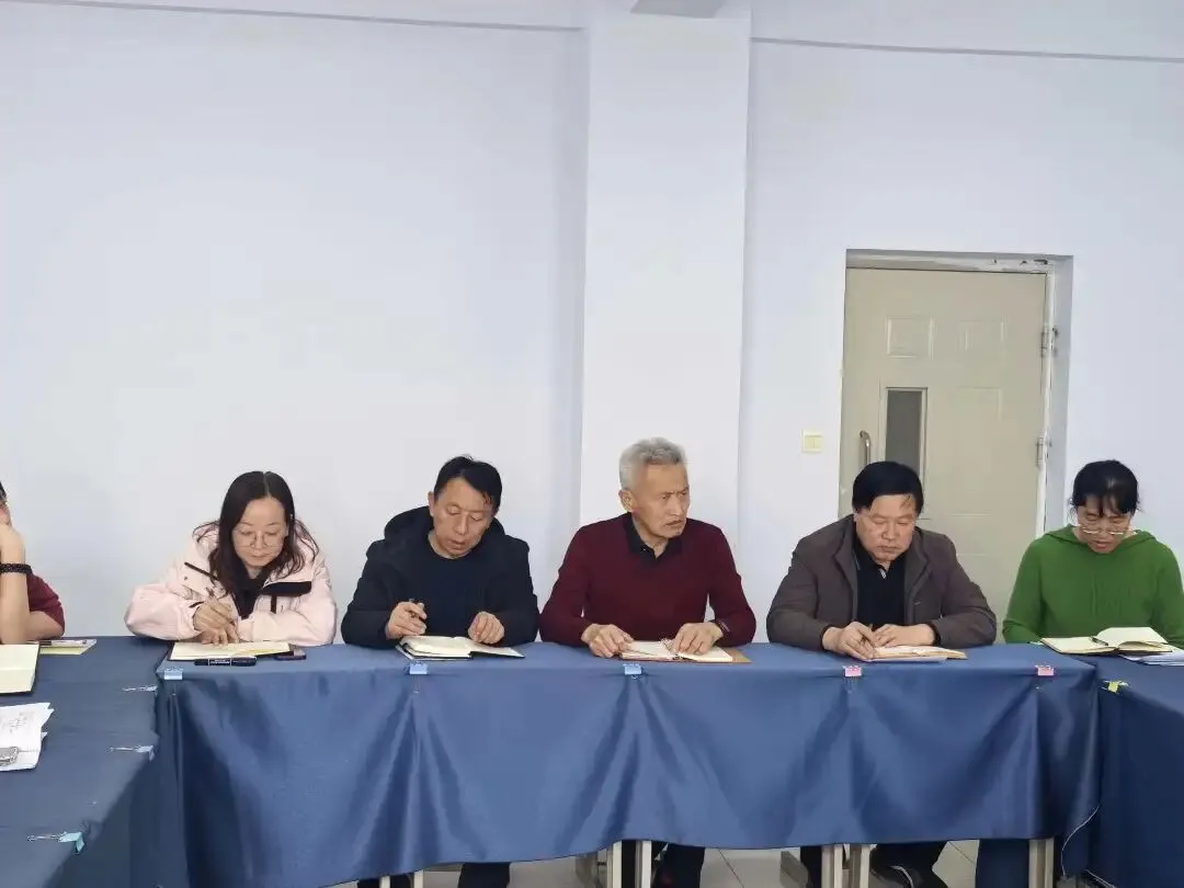 砺剑酬壮志,聚力战中考——世恩中学2026届中考教师动员会暨冲刺誓师大会圆满举行 第3张