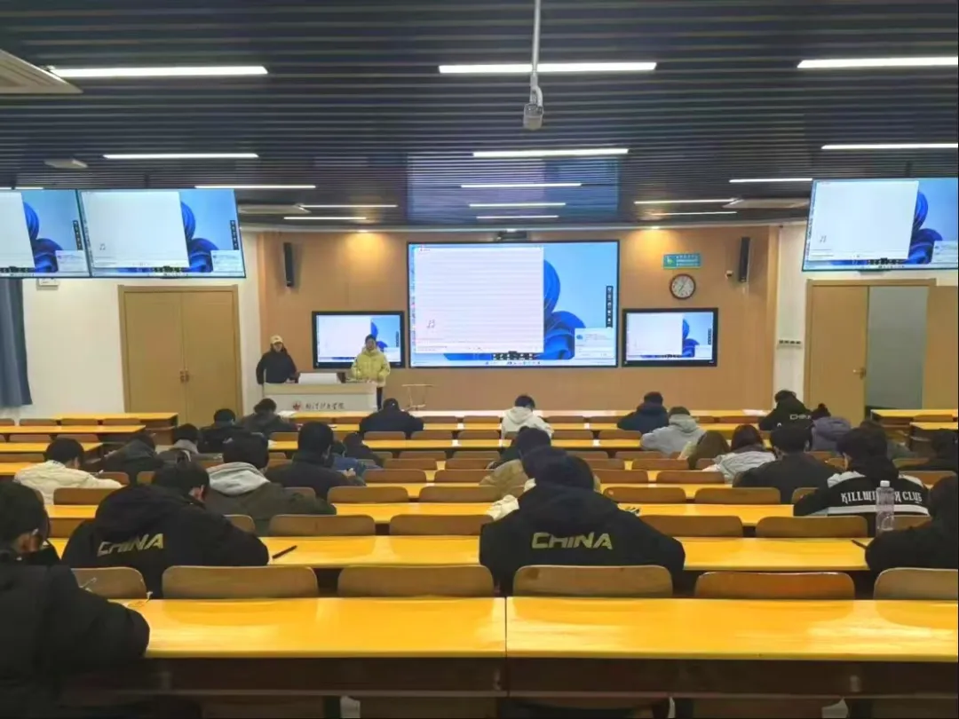 四级模拟 助你前行|运动医学院组织2025级本科生模拟大学英语四级 第3张