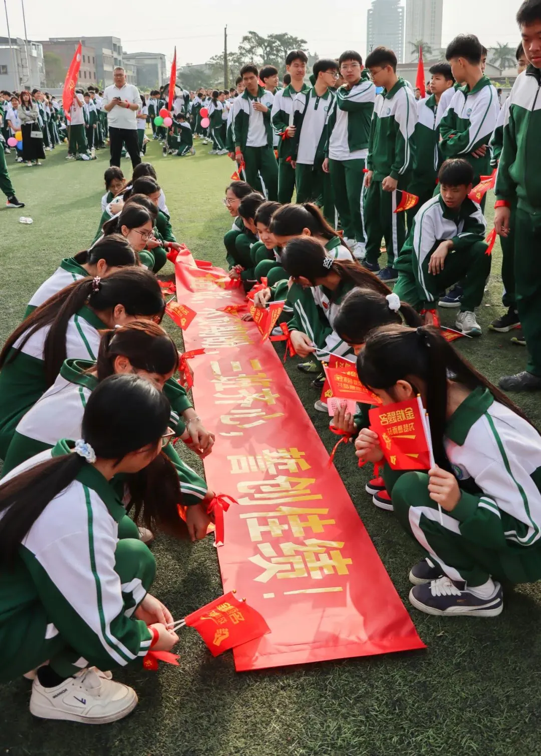 凝心聚力冲百日 策马扬鞭战中考 ——我校隆重举行2026届中考百日誓师大会 第66张