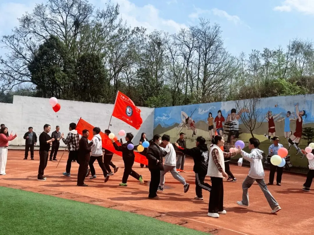 西秀区鸡场中学2026届毕业生中考百日誓师大会活动 第15张