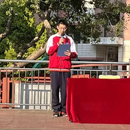 逐梦小中考,榜样启新程——我校初二小中考动员暨表彰大会 第4张