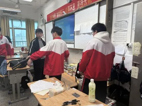 模考演练迎高考,家校共育筑梦行——阳新实验高中高三年级参加全市 第8张