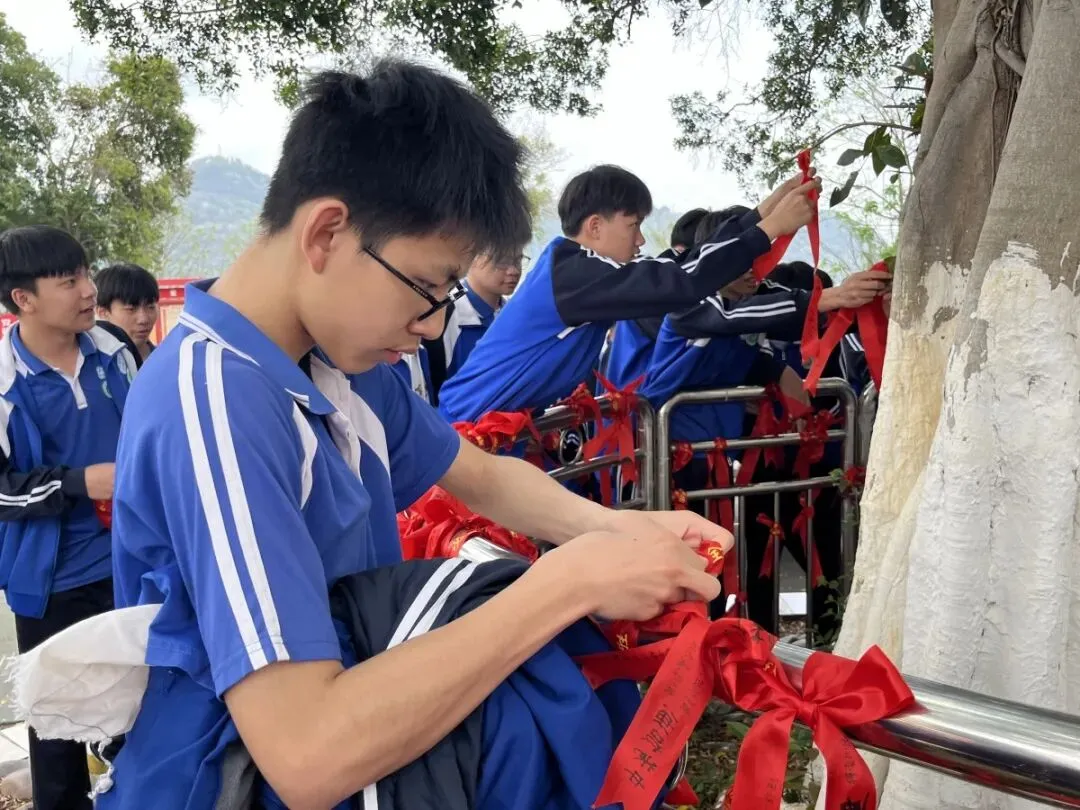 象州县初级中学举行中考百日誓师大会 第5张