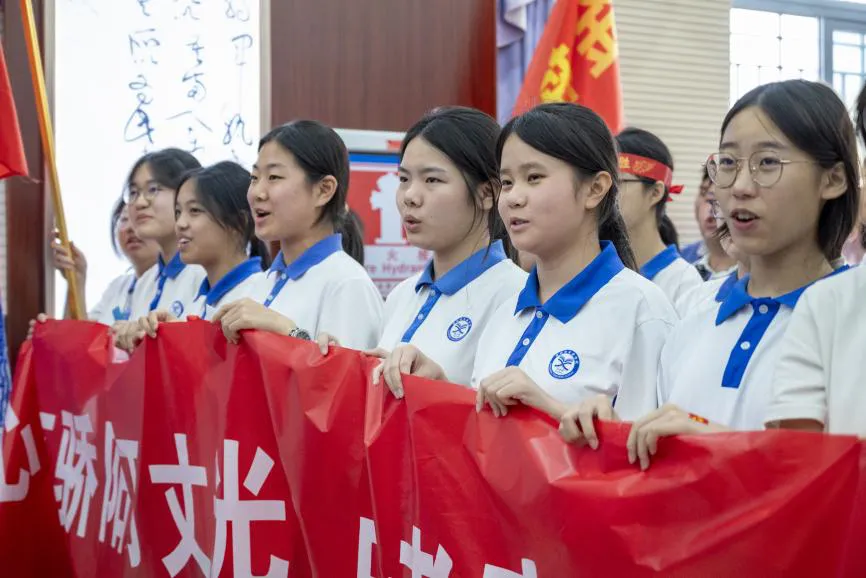 【美好天成·中考动员】骐骥驰骋,为梦而战 | 我校九年级励志教育暨青春宣誓仪式 第45张