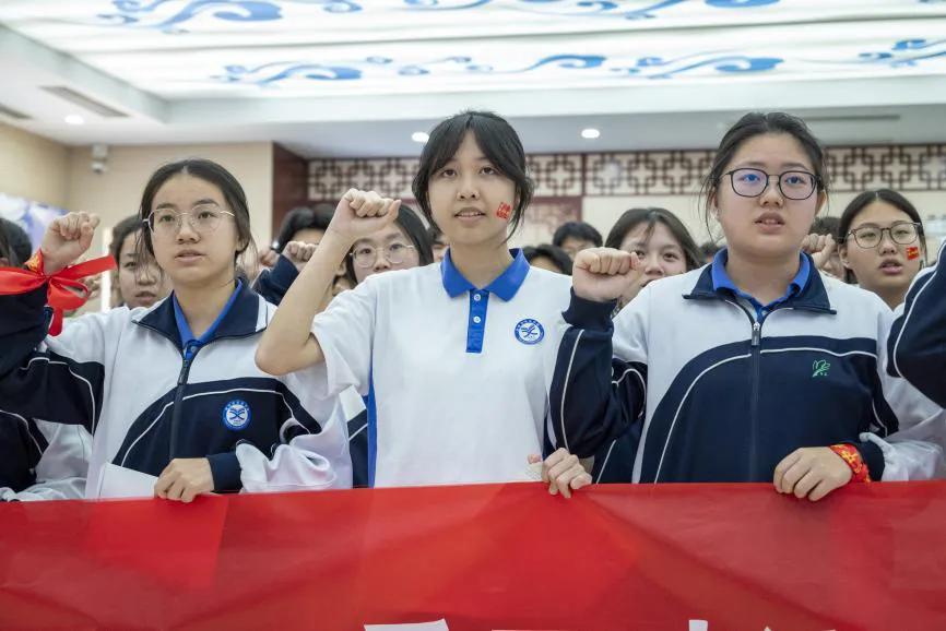 【美好天成·中考动员】骐骥驰骋,为梦而战 | 我校九年级励志教育暨青春宣誓仪式 第47张