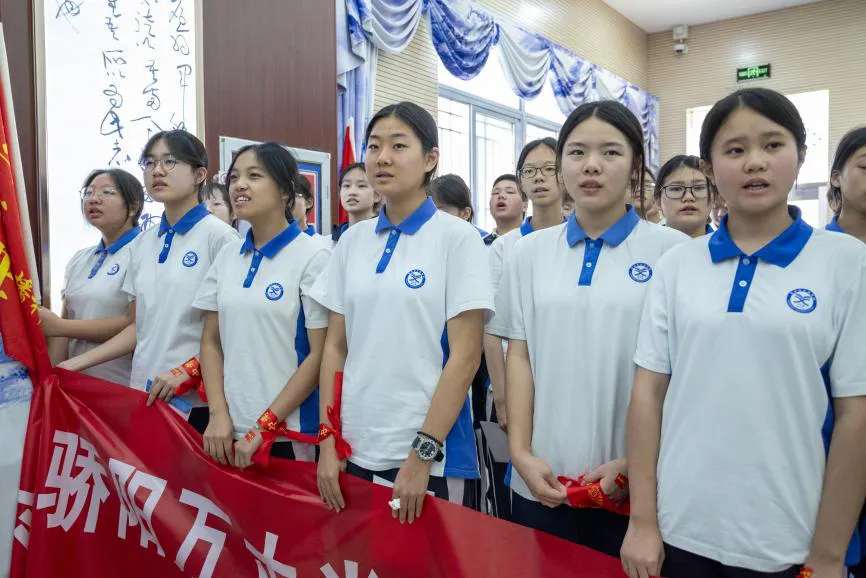 【美好天成·中考动员】骐骥驰骋,为梦而战 | 我校九年级励志教育暨青春宣誓仪式 第50张