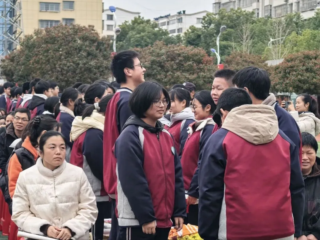 【中考动员大会】龙抬头乘风破万里浪 ,马奋蹄昂首跃九重门 第68张
