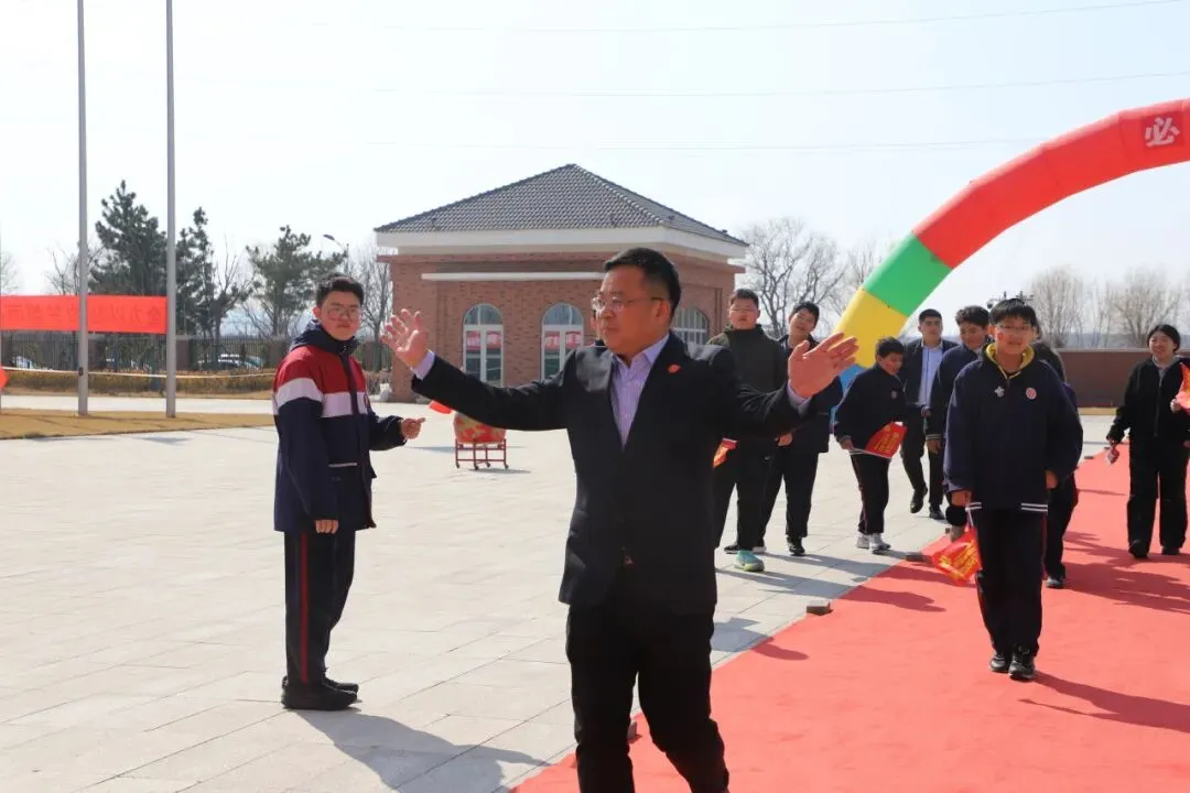 踔厉奋发战中考会考,行稳致远向未来 第10张