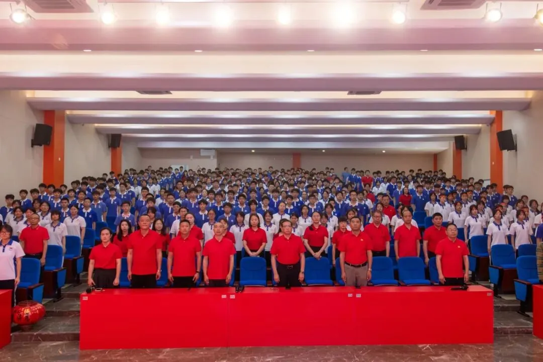 倒计时100天!鹏达初级中学2026届中考百日誓师大会燃情启幕 第23张